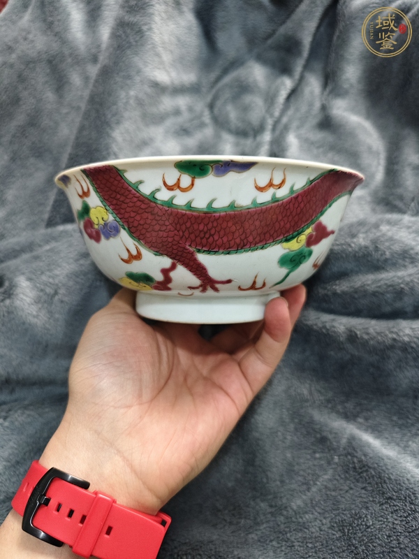 古玩陶瓷粉彩過(guò)墻龍紋碗真品鑒賞圖