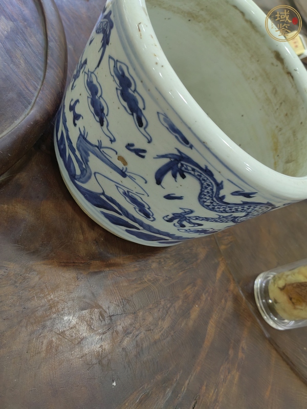 古玩陶瓷青花趕珠龍紋筒式爐真品鑒賞圖