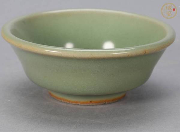 古玩陶瓷龍泉窯圓口洗真品鑒賞圖