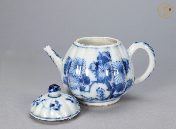 古玩陶瓷青花壺真品鑒賞圖