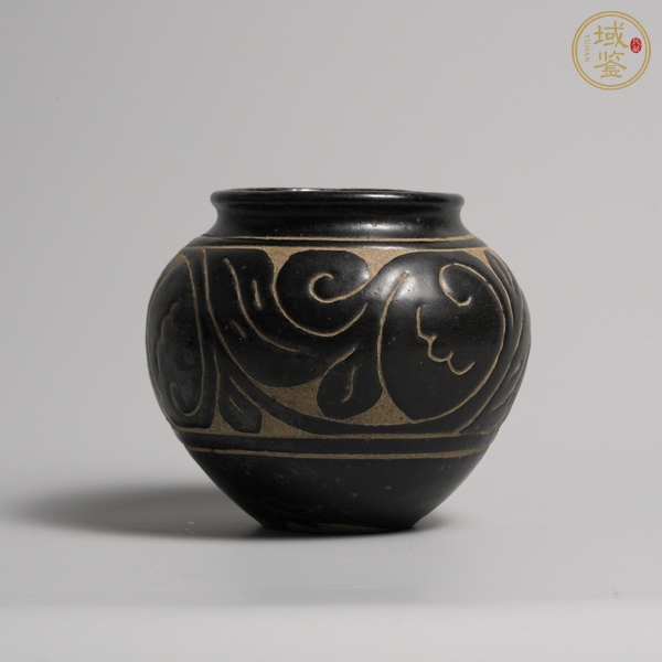 古玩陶瓷元代磁州窯黑釉剔花罐真品鑒賞圖