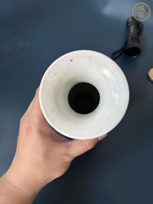 古玩陶瓷青花留白冰梅紋觀音瓶真品鑒賞圖