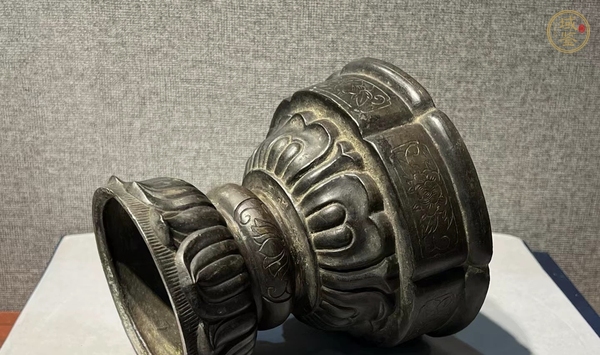 古玩銅器油燈真品鑒賞圖
