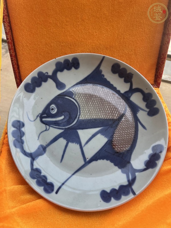 古玩陶瓷青花釉里紅年年有余盤真品鑒賞圖