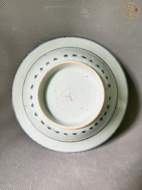 古玩陶瓷青花花卉紋折腰碗真品鑒賞圖