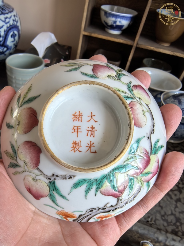 古玩陶瓷粉彩九桃蓋碗真品鑒賞圖