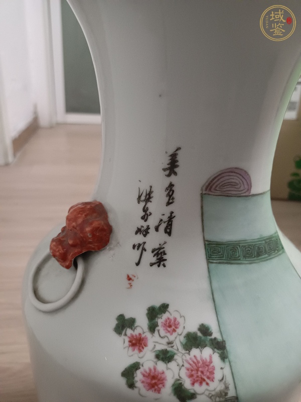 古玩陶瓷油粉彩人物故事紋撇口瓶真品鑒賞圖