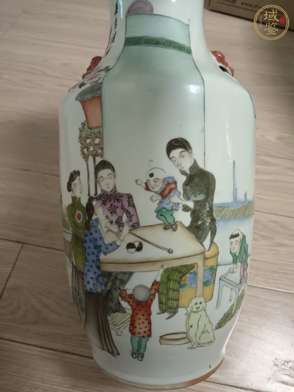 古玩陶瓷油粉彩人物故事紋撇口瓶真品鑒賞圖