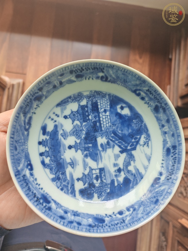 古玩陶瓷青花山水盤真品鑒賞圖