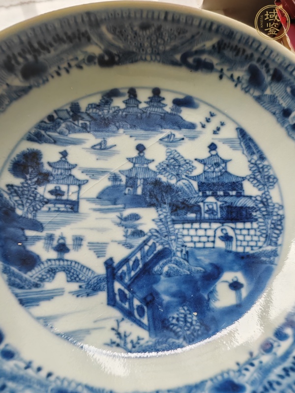 古玩陶瓷青花山水盤真品鑒賞圖