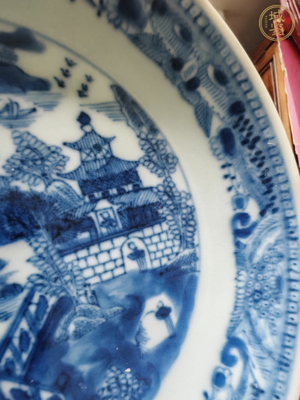 古玩陶瓷青花山水盤真品鑒賞圖