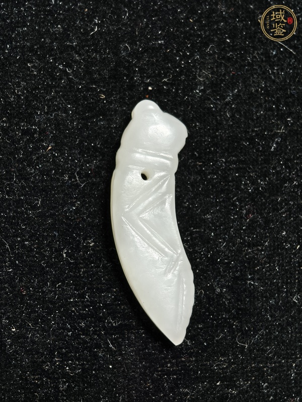 古玩玉器和田玉雕“蚱蜢”真品鑒賞圖