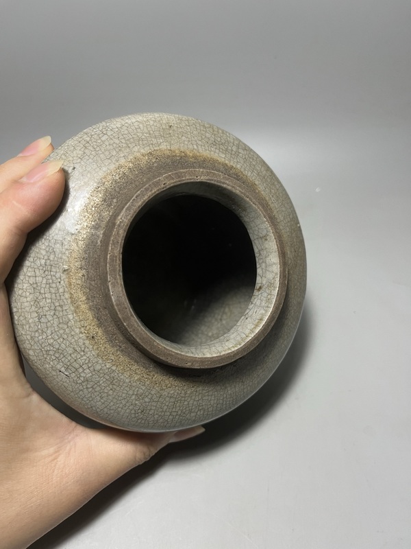 古玩陶瓷明代哥釉罐拍賣，當前價格650元