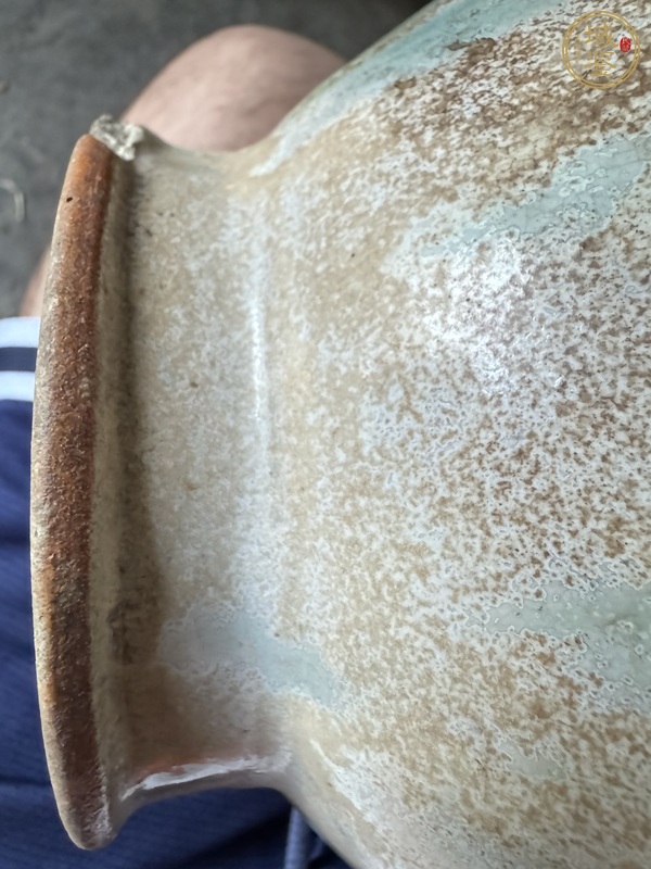 古玩陶瓷晚清石灣窯花瓶真品鑒賞圖