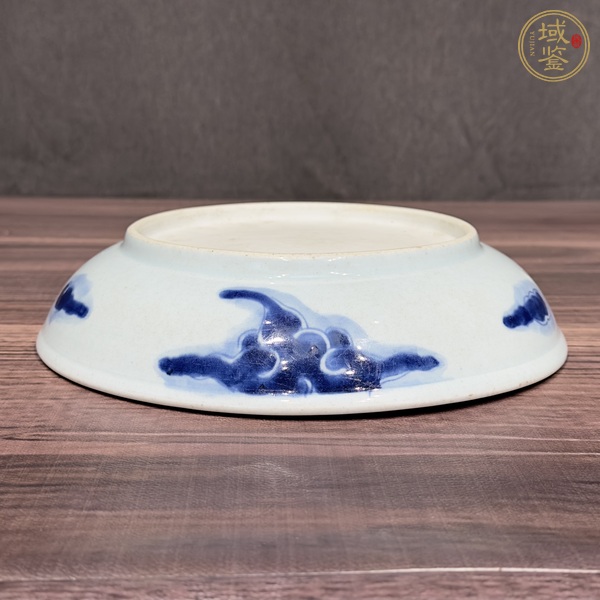古玩陶瓷青花過墻龍紋臥盤真品鑒賞圖