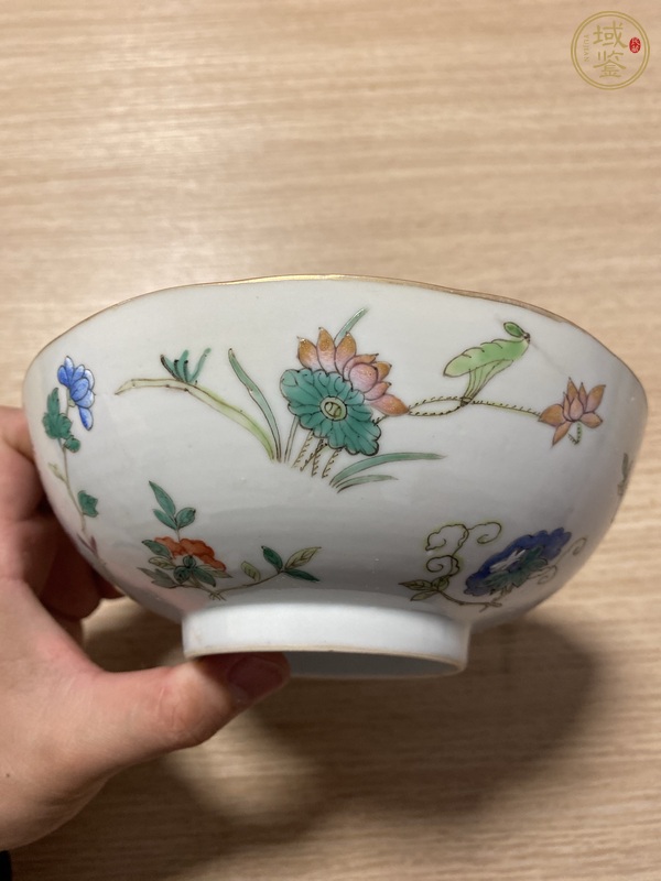 古玩陶瓷粉彩飛黃騰達紋茶碗真品鑒賞圖