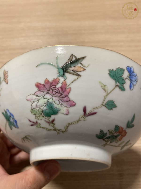 古玩陶瓷粉彩飛黃騰達紋茶碗真品鑒賞圖