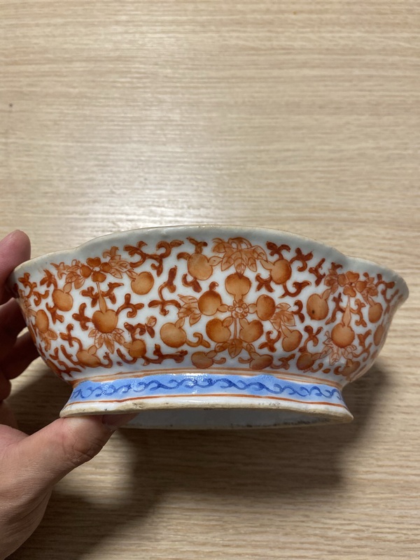 古玩轉(zhuǎn)賣晚清 礬紅福祿萬代海棠口貢碗拍賣，當(dāng)前價格350元