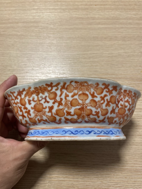古玩陶瓷晚清 礬紅福祿萬代海棠口貢碗拍賣，當(dāng)前價格3500元