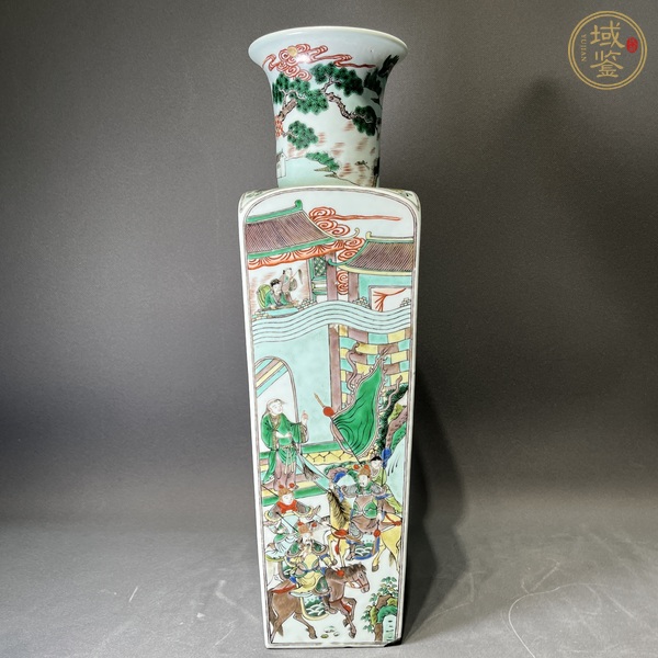 古玩陶瓷五彩方瓶真品鑒賞圖