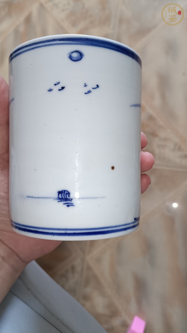 古玩陶瓷山水紋青花筆筒真品鑒賞圖