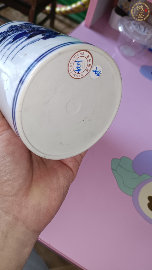 古玩陶瓷山水紋青花筆筒真品鑒賞圖