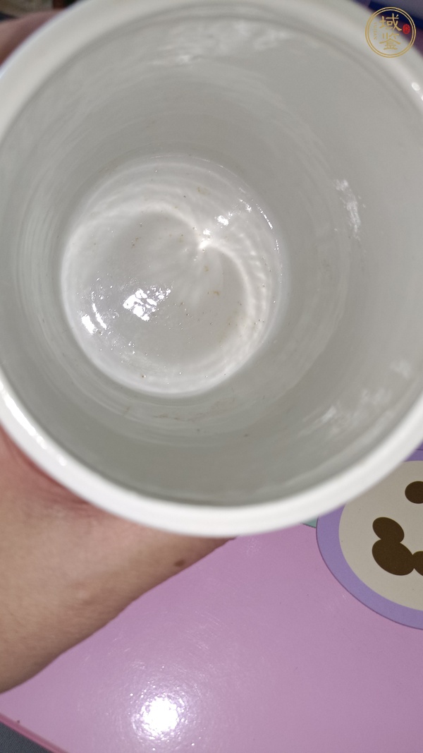 古玩陶瓷山水紋青花筆筒真品鑒賞圖