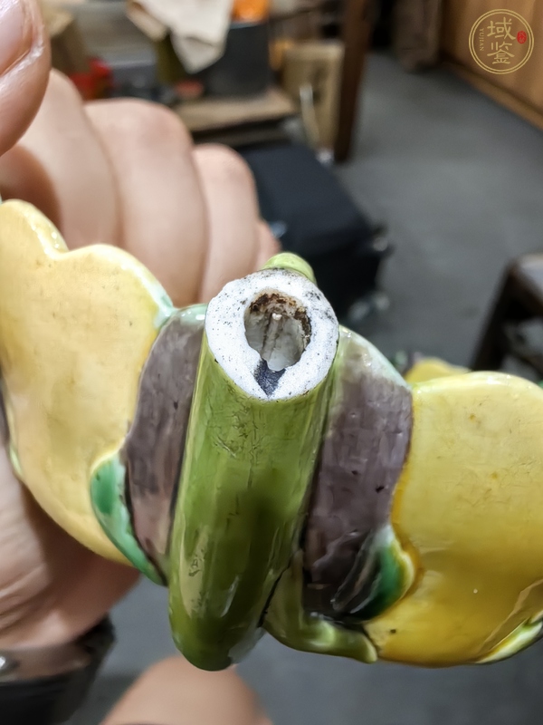 古玩陶瓷 素三彩吸杯真品鑒賞圖
