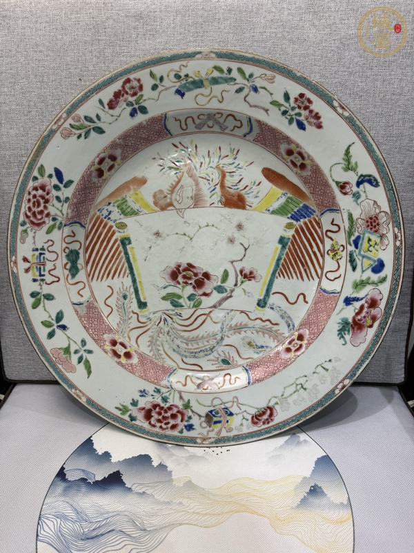古玩雍正粉彩盤真品鑒賞圖