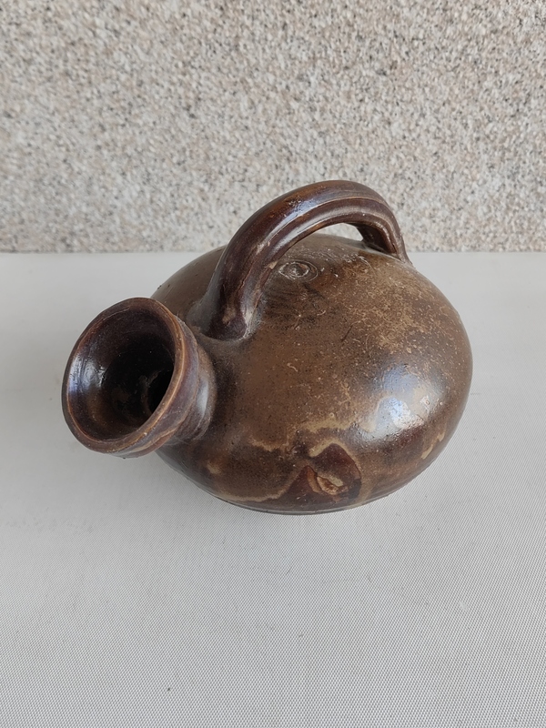 古玩陶瓷褐釉提梁壺拍賣，當(dāng)前價(jià)格580元