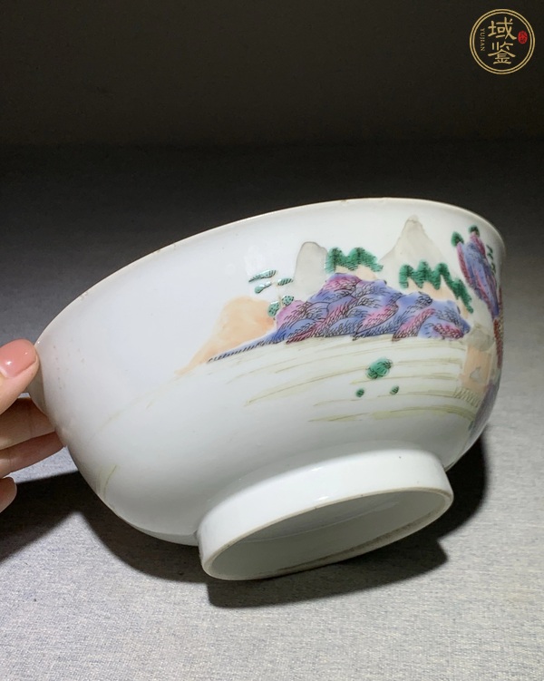 古玩陶瓷山水樓臺粉彩碗真品鑒賞圖