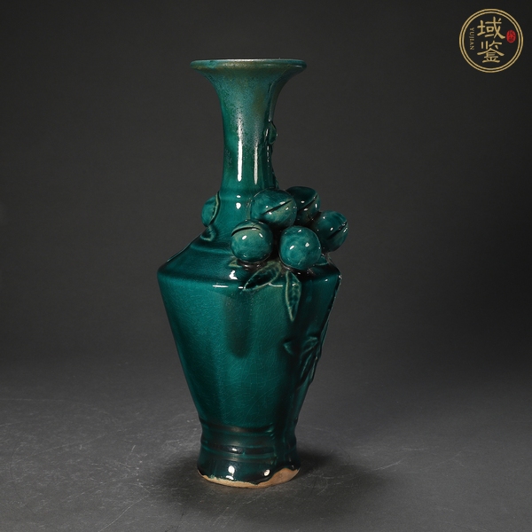 古玩陶瓷綠釉貼塑瓶真品鑒賞圖
