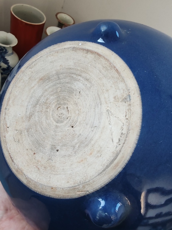 古玩陶瓷清中期祭蘭釉三足爐拍賣，當(dāng)前價(jià)格1080元