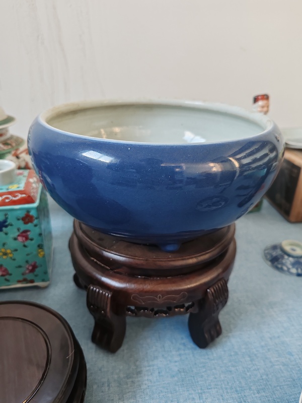 古玩陶瓷清中期祭蘭釉三足爐拍賣，當(dāng)前價(jià)格1080元