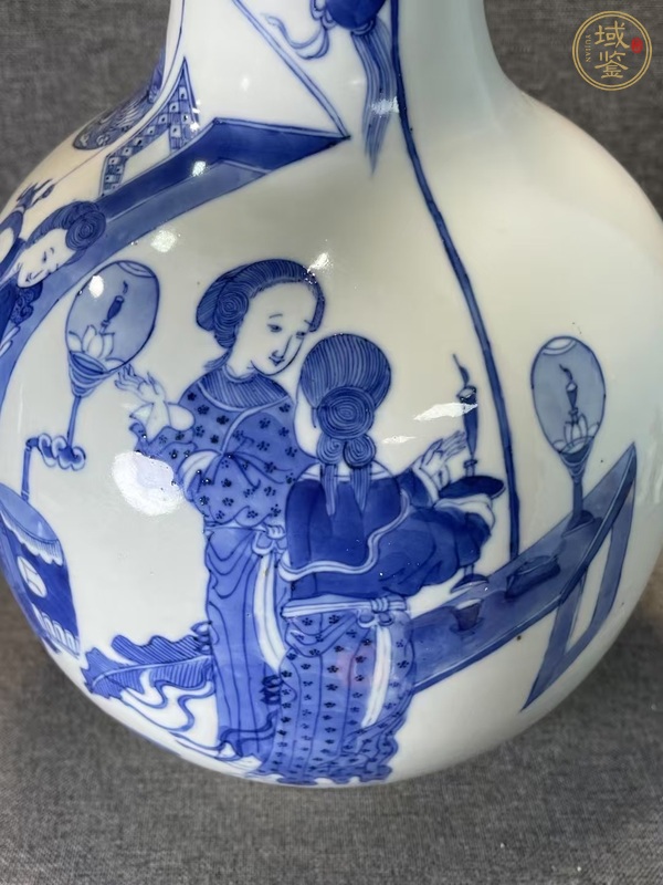 古玩陶瓷人物紋青花天球瓶真品鑒賞圖