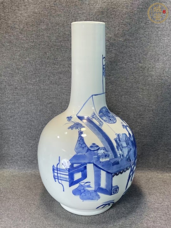 古玩陶瓷人物紋青花天球瓶真品鑒賞圖