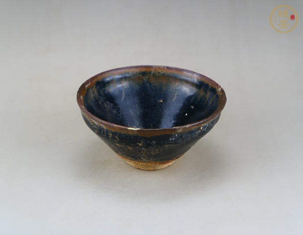 古玩陶瓷建窯黑釉茶盞真品鑒賞圖