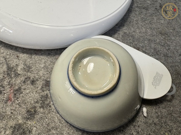 古玩陶瓷民國青花描邊茶杯真品鑒賞圖