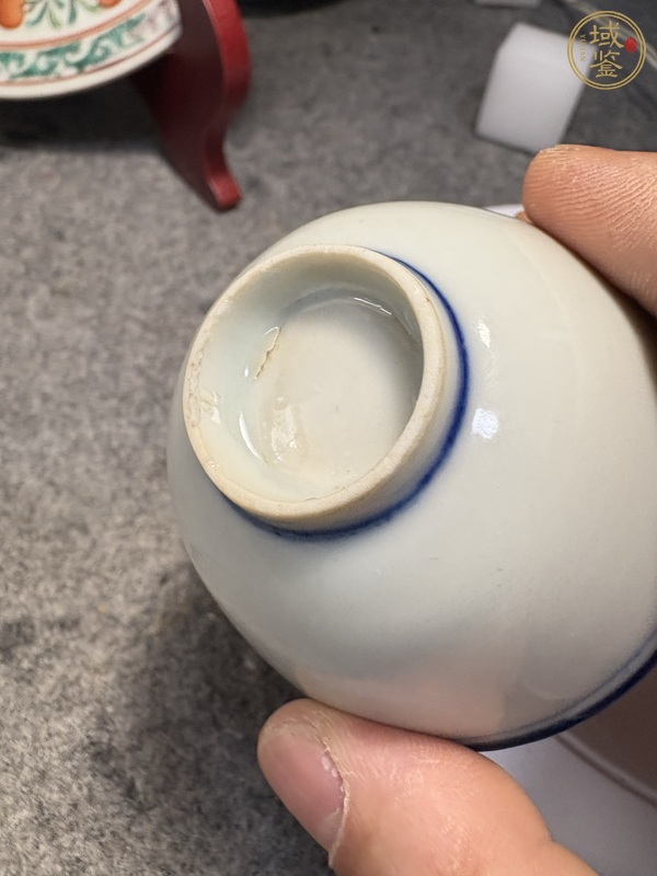 古玩陶瓷民國青花描邊茶杯真品鑒賞圖