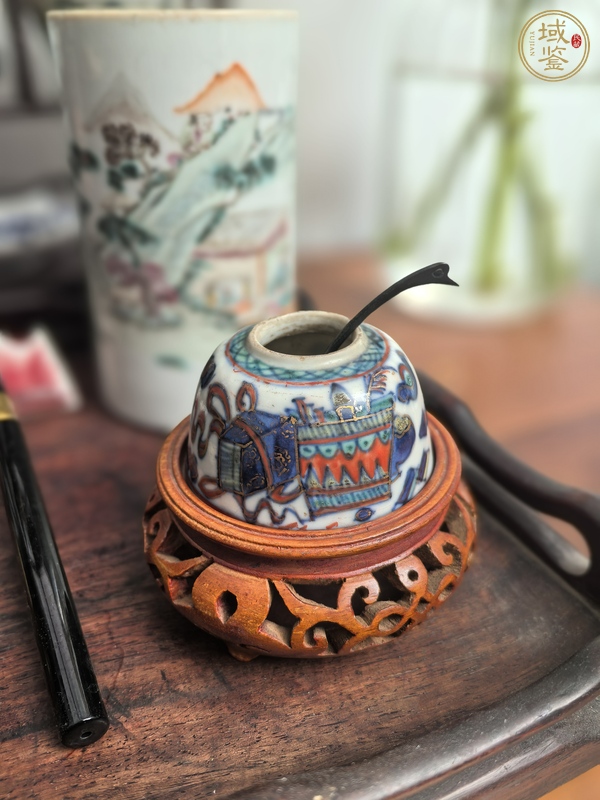 古玩陶瓷青花加彩博古圖水盂真品鑒賞圖
