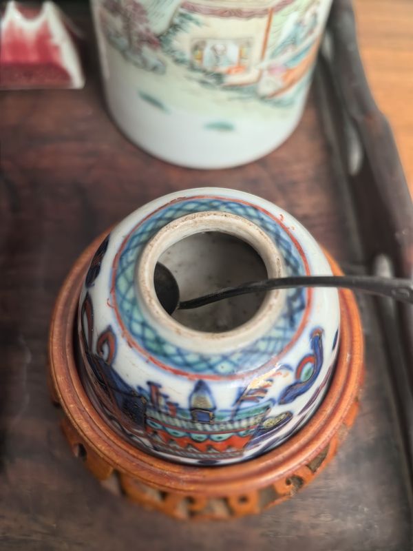 古玩陶瓷晚清青花加彩博古圖水盂拍賣,當(dāng)前價(jià)格2300元