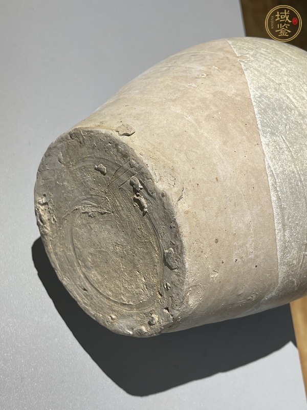 古玩陶瓷南北朝四系盤口瓶真品鑒賞圖