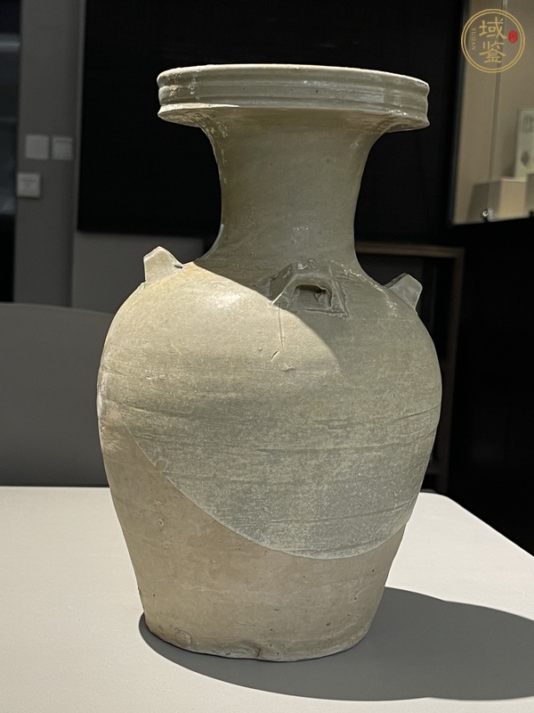古玩陶瓷南北朝四系盤口瓶真品鑒賞圖