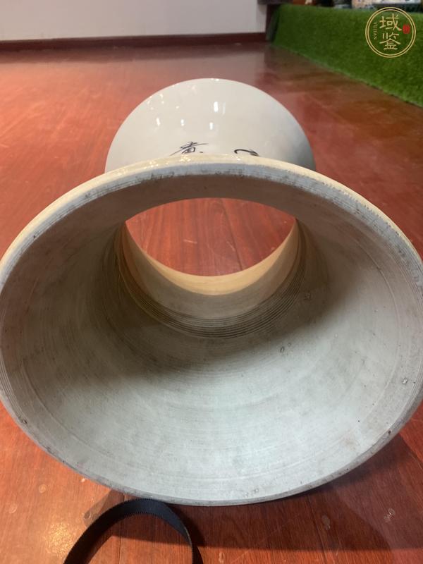 古玩陶瓷粉彩花卉紋花觚真品鑒賞圖