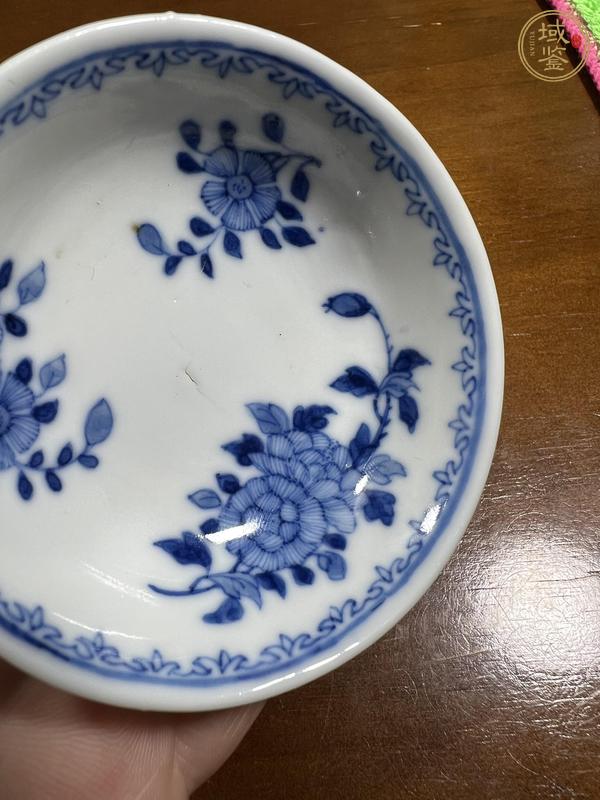 古玩陶瓷青花花卉紋盤真品鑒賞圖