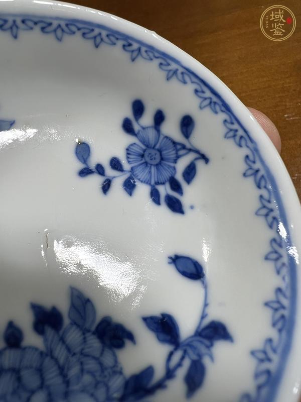 古玩陶瓷青花花卉紋盤真品鑒賞圖