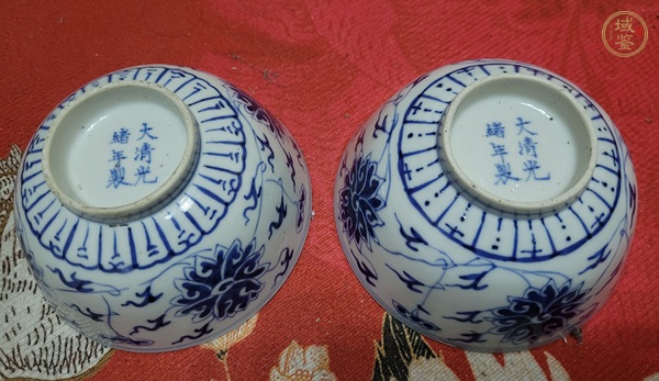 古玩花卉紋青花碗真品鑒賞圖