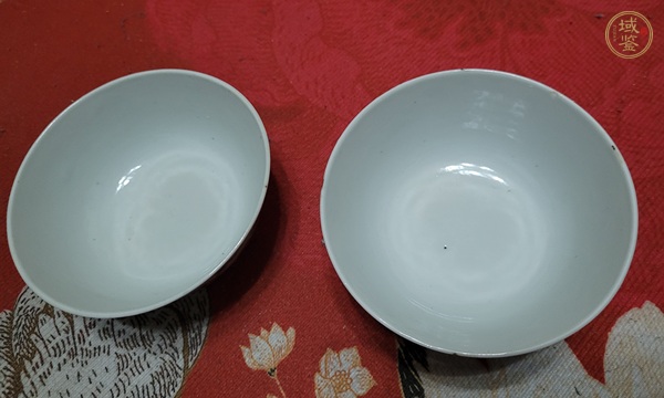 古玩陶瓷花卉紋青花碗真品鑒賞圖