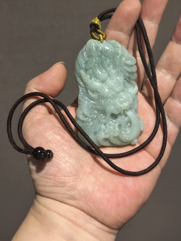 古玩轉賣天然翡翠雕“龍紋牌”拍賣，當前價格0元