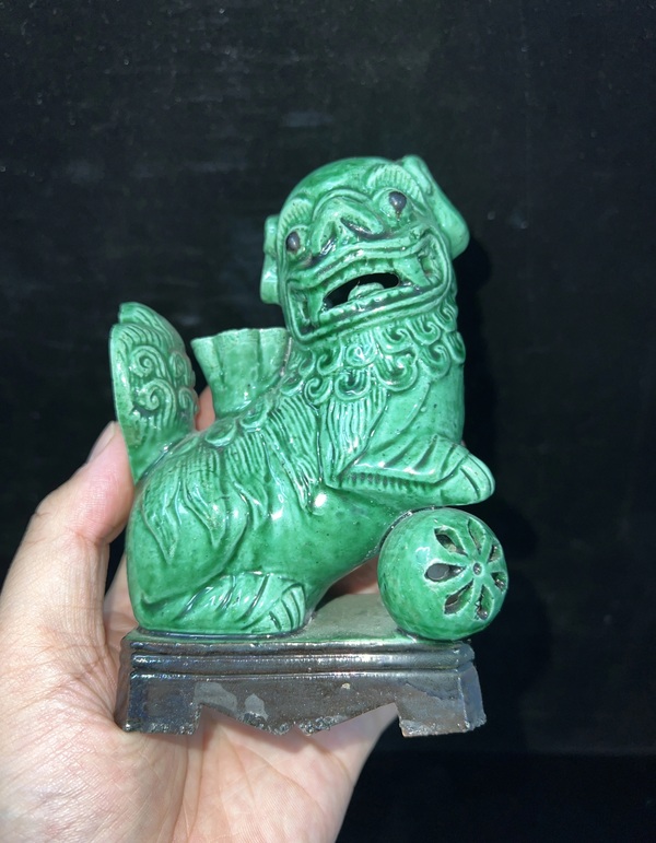 古玩陶瓷綠釉獅子瓷塑雕像拍賣，當(dāng)前價格2888元